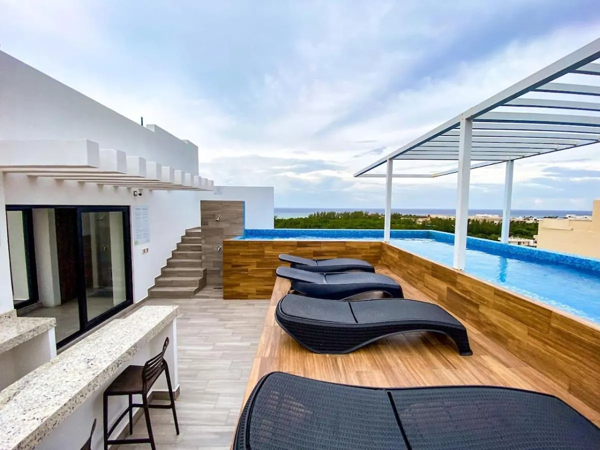 Shiny Studio On 5Th Ave With Pool And Gym Steps To Beach Playa del Carmen